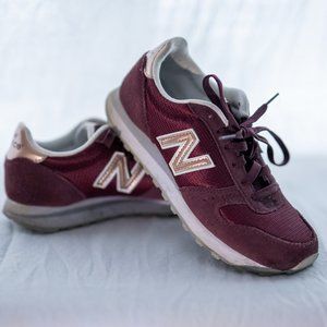 New Balance Maroon sneakers